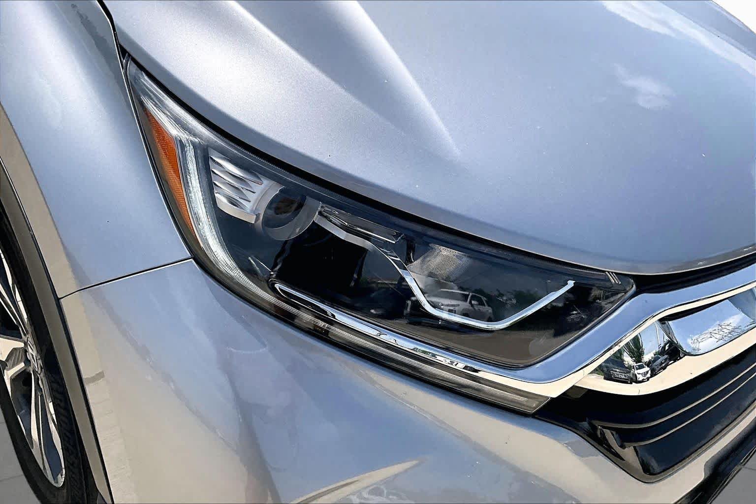 Used 2018 Lunar Silver Metallic Honda LX image 26