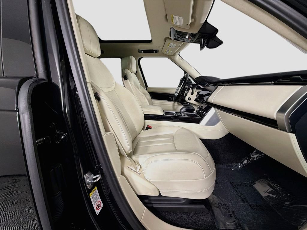 Used 2023 Black Land Rover SE image 31