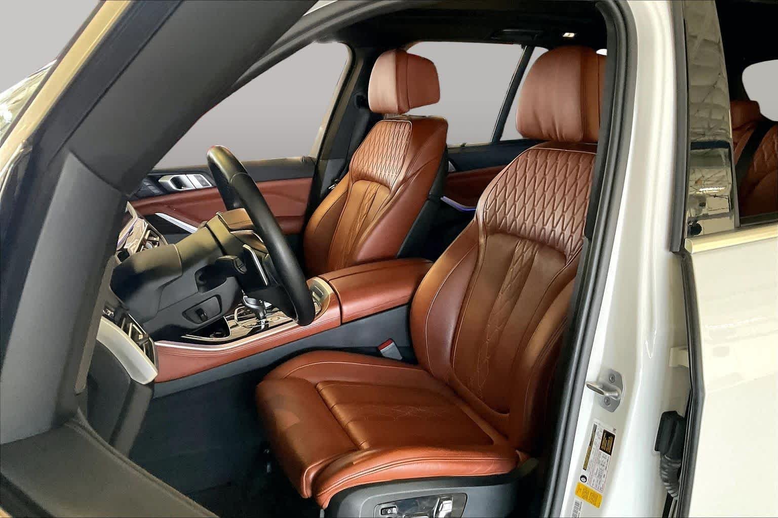 Used 2021 Mineral White Metallic BMW sDrive40i image 7