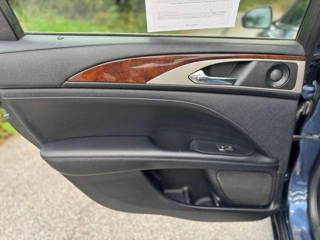 Used 2019 Diamond Lincoln Reserve image 12