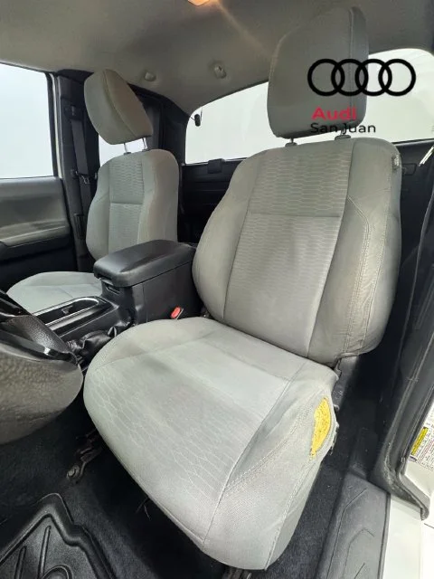 Used 2018 White Toyota SR image 27
