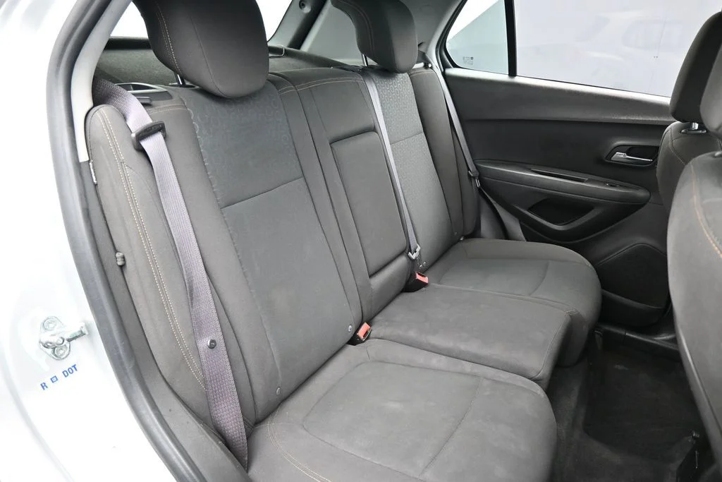Used 2017 Silver Ice Metallic Chevrolet LS image 39
