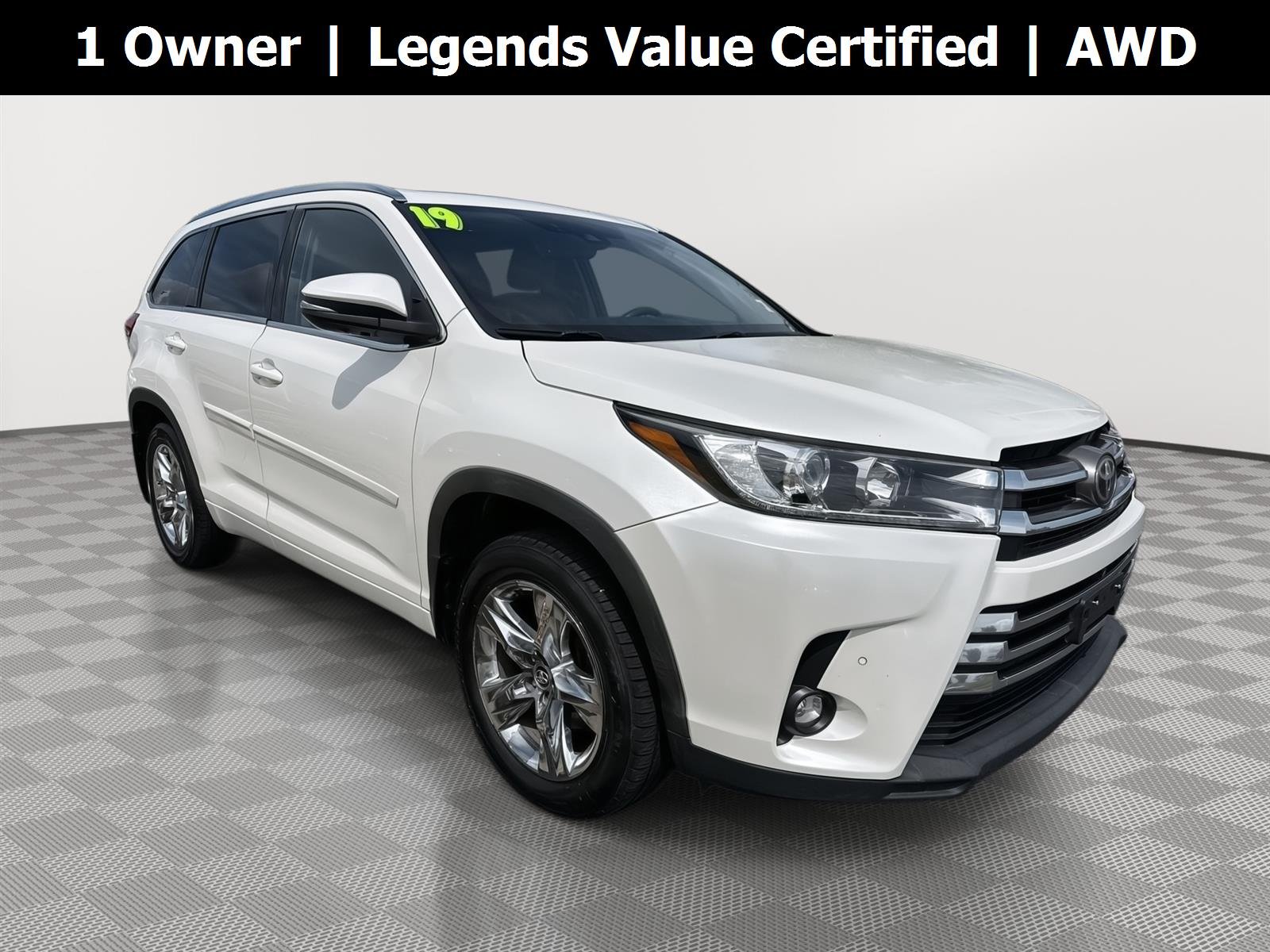 Used 2019 Blizzard Pearl Toyota Limited Platinum image 1