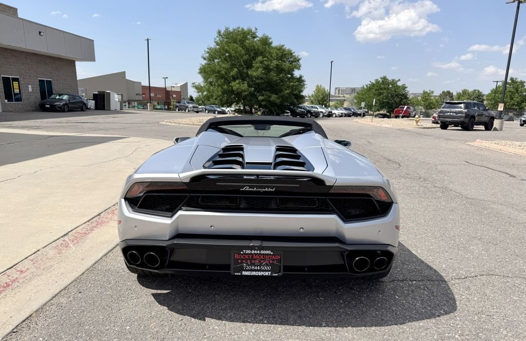 Used 2018 Silver Lamborghini LP580-2S image 8