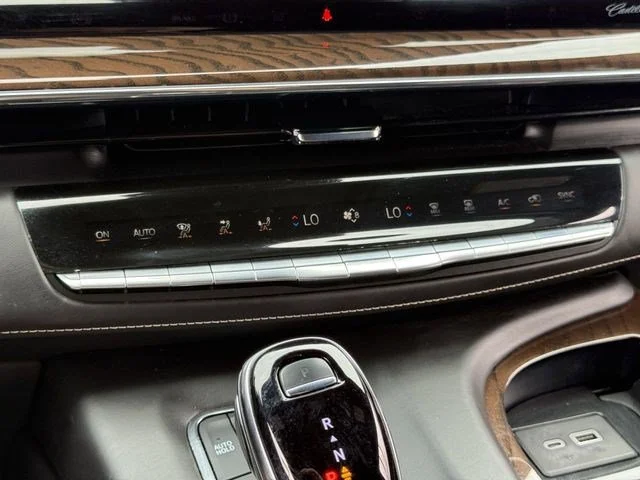 2024 Cadillac Escalade Sport Platinum - Photo 18