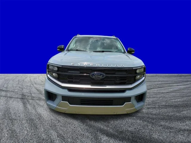 New 2026 Glacier Gray Metallic Tri-Coat Ford MAX Platinum® image 9