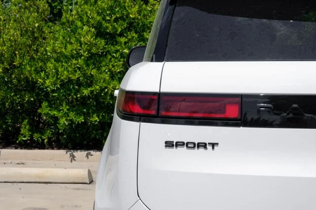 New 2026 Fuji White Land Rover Dynamic SE image 61