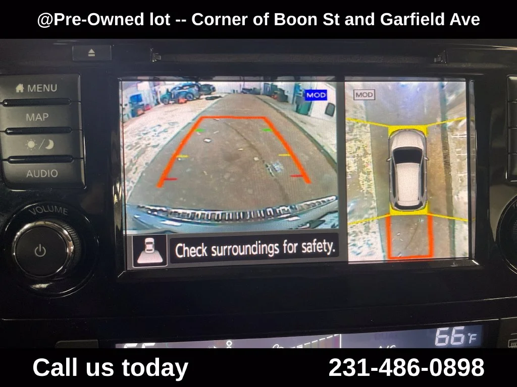 Used 2019 Gray Nissan SL image 28