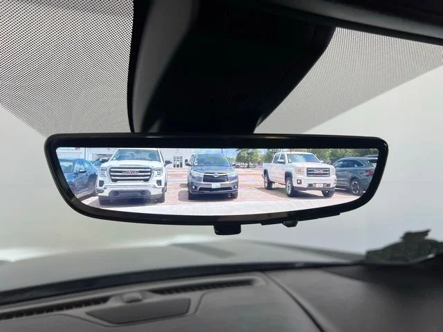 2022 GMC Yukon Denali - Photo 31