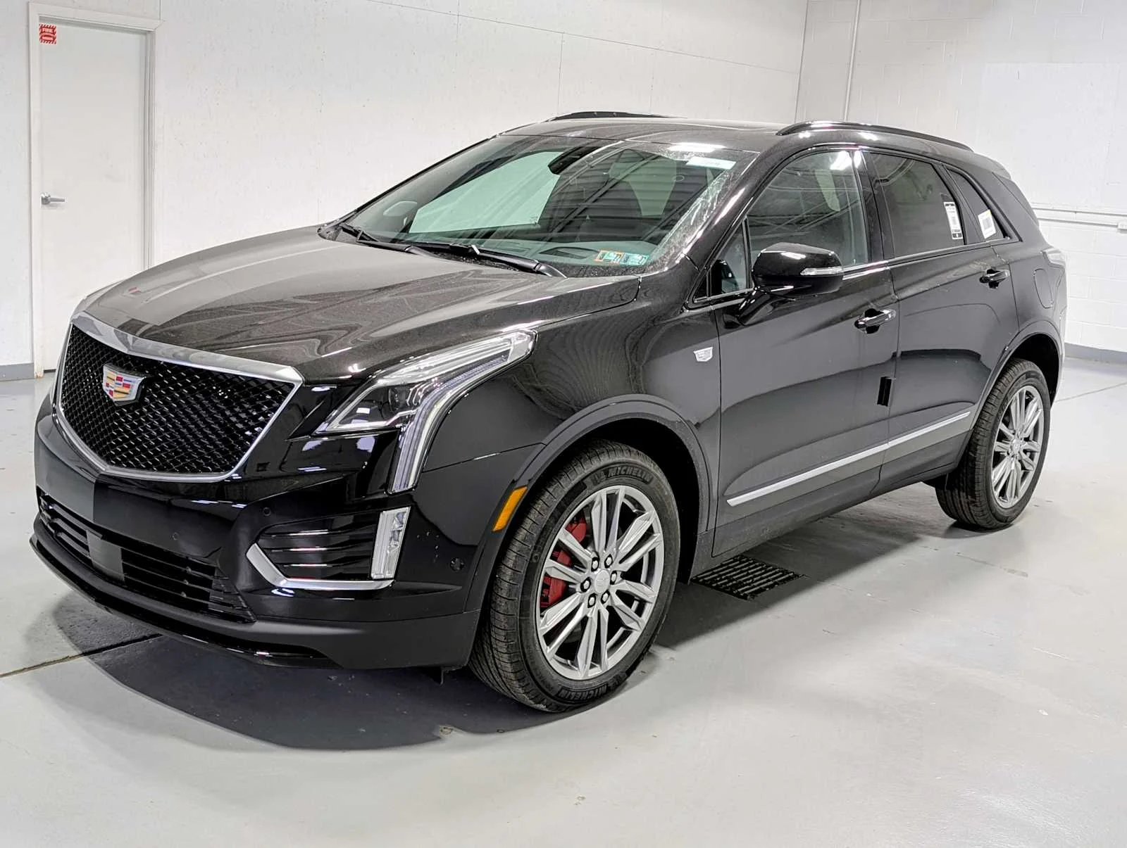 2026 Cadillac XT5 AWD Sport's photo