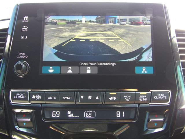 Used 2022 Platinum White Pearl Honda EX-L image 32