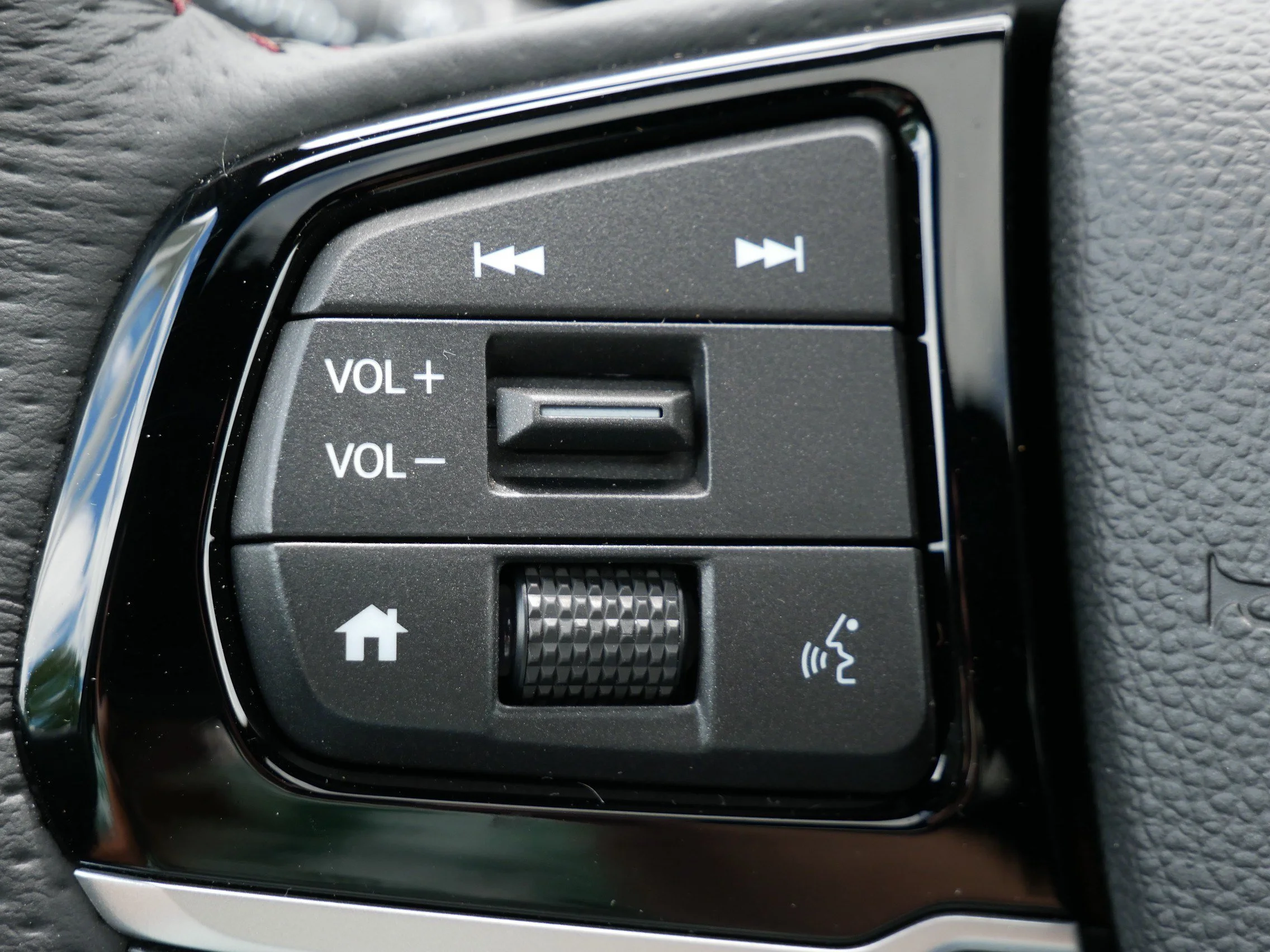 New 2026 Sonic Gray Pearl Honda Black Edition Two-Tone image 23