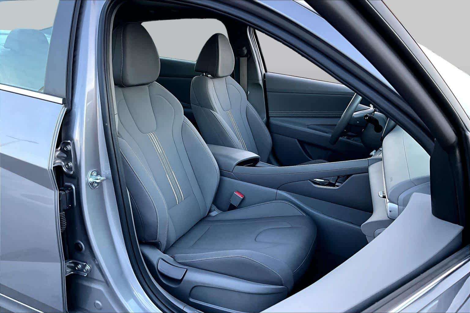 Used 2024 Ecotronic Gray Hyundai Limited image 9