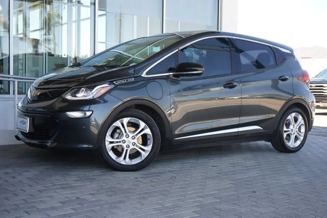 Used 2019 (Includes (TUS) Black grille.) Chevrolet LT image 4