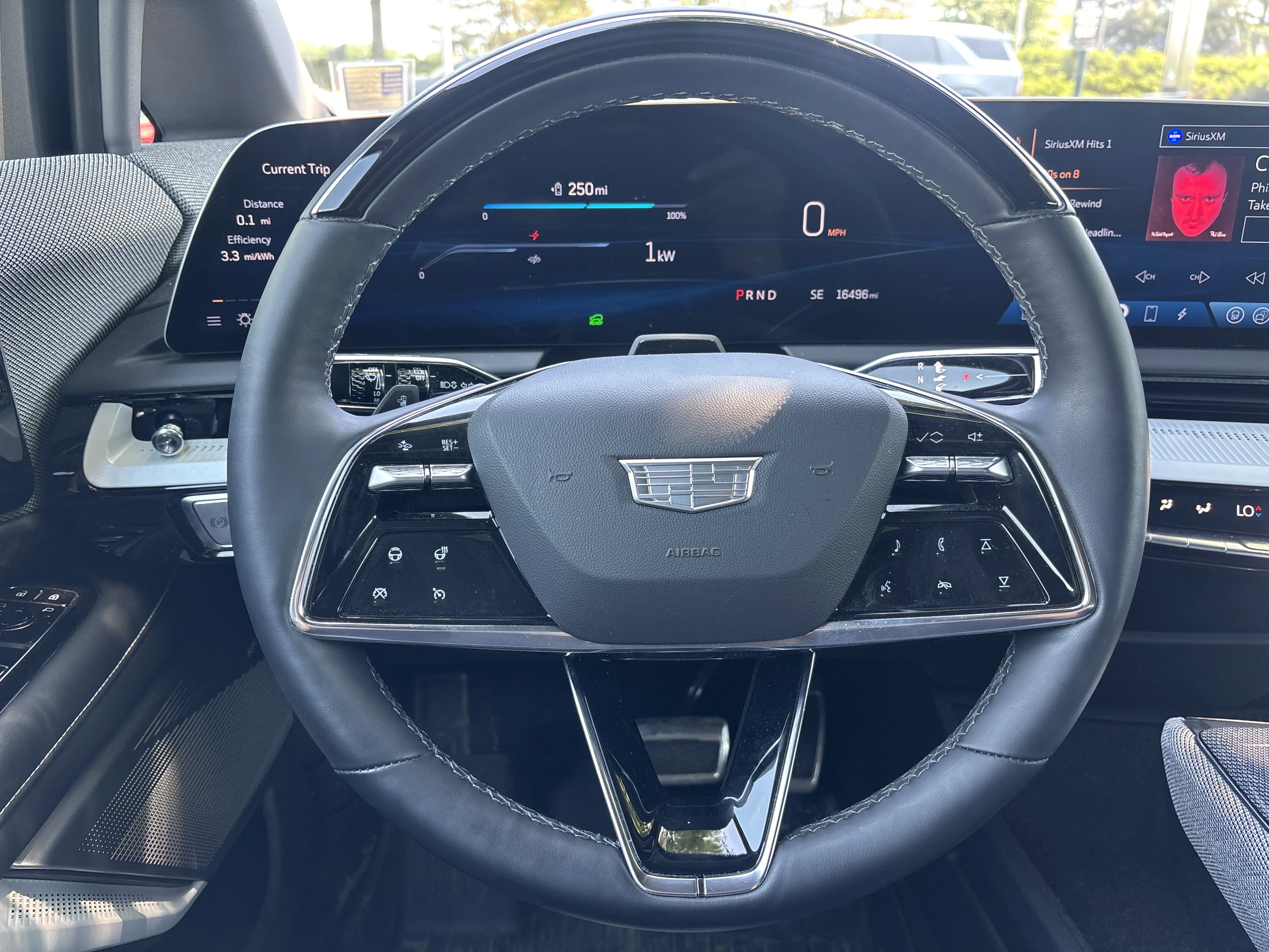 Used 2025 Crystal White Tricoat Cadillac Luxury image 22