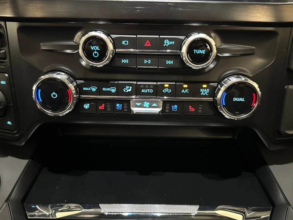 New 2026 Gray Ford Lariat image 37