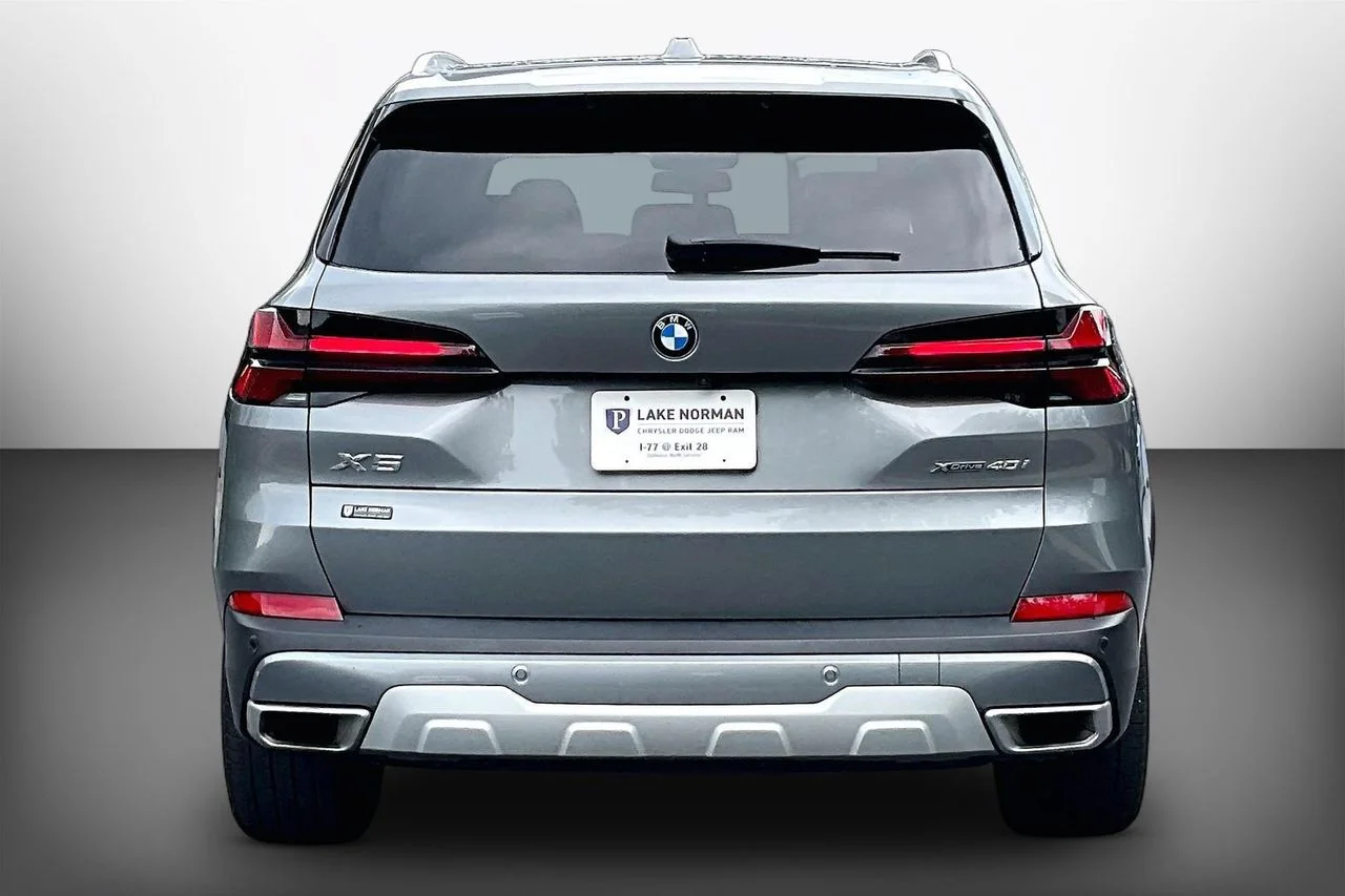 Certified Used 2024 Gray BMW xDrive40i image 7