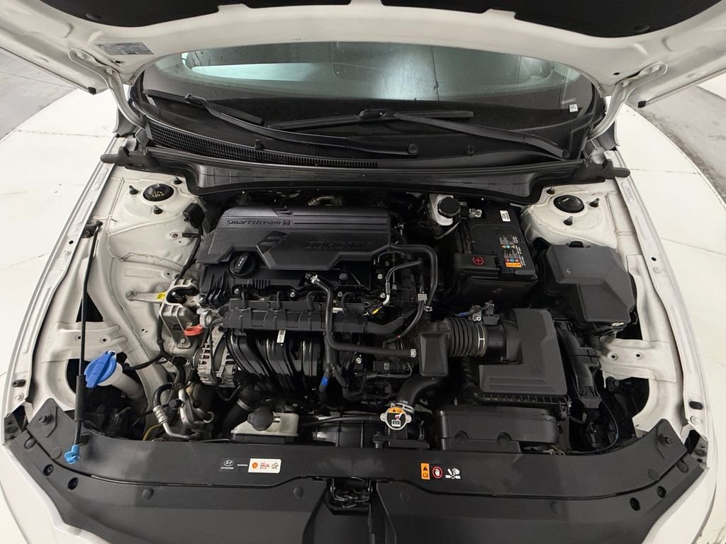 Used 2024 White Hyundai Limited image 21