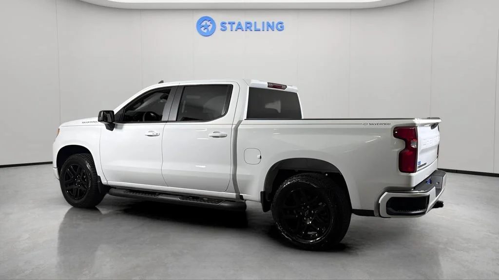 Used 2026 Summit White Chevrolet RST image 4