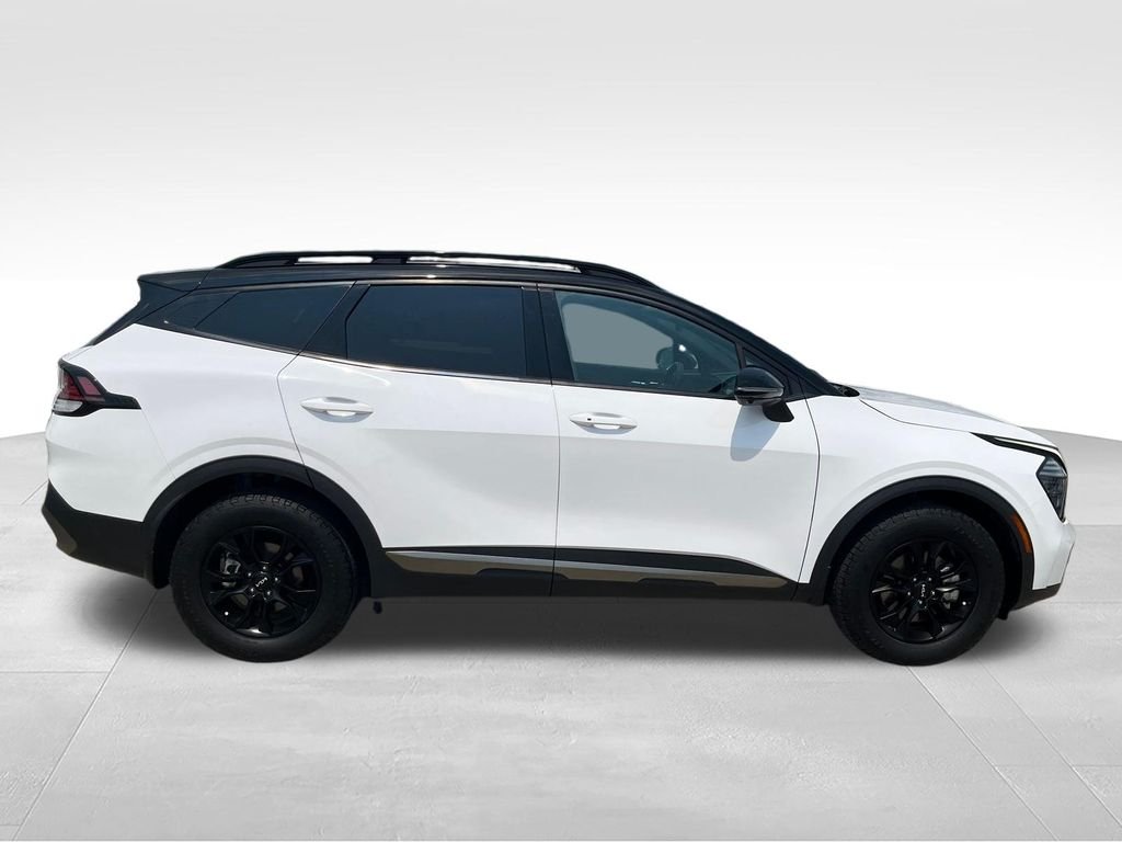 Used 2024 White Kia X-Pro Prestige image 6