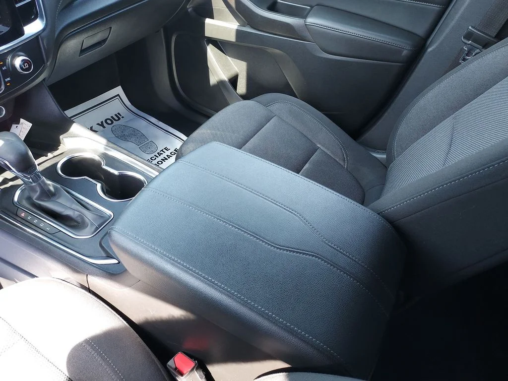 Used 2023 Gray Chevrolet LT image 26