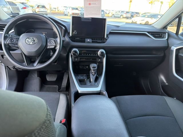 2025 Toyota RAV4 LE - Photo 14