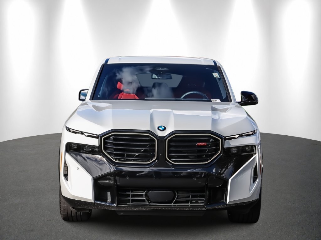 2026 BMW XM photo 2
