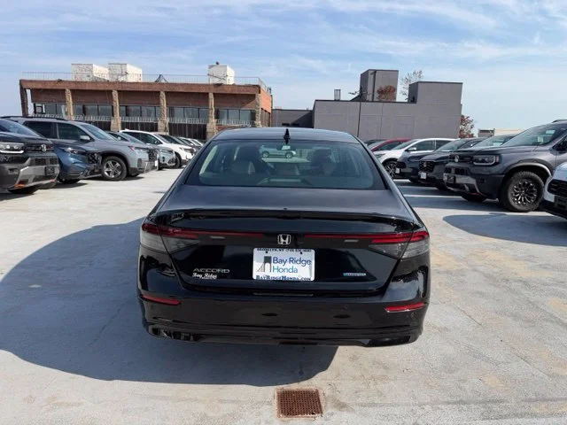 Used 2024 Gray Honda EX-L image 6