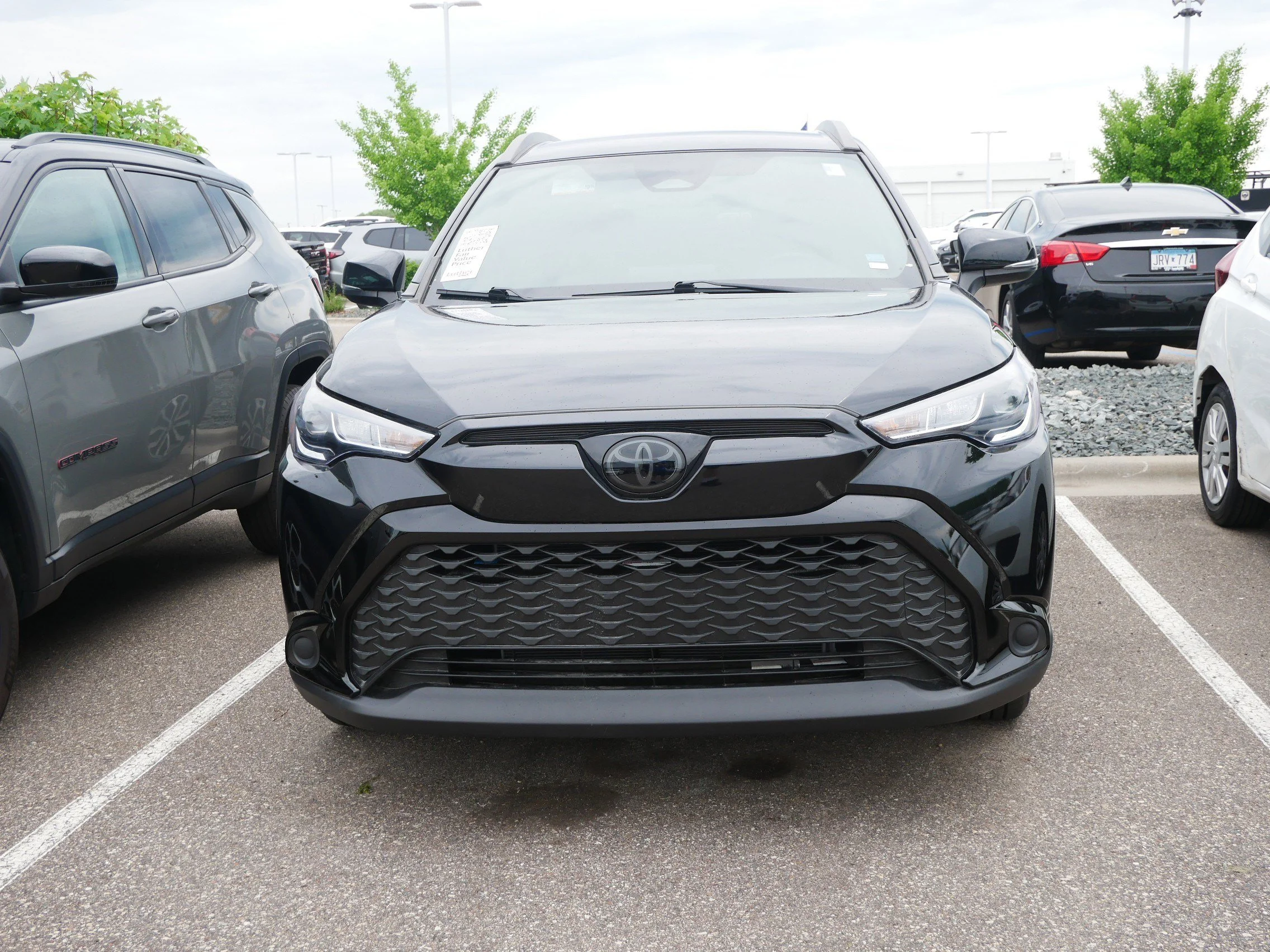 Used 2024 Toyota Corolla Cross SE with VIN 7MUFBABG3RV051626 for sale in Brooklyn Center, Minnesota