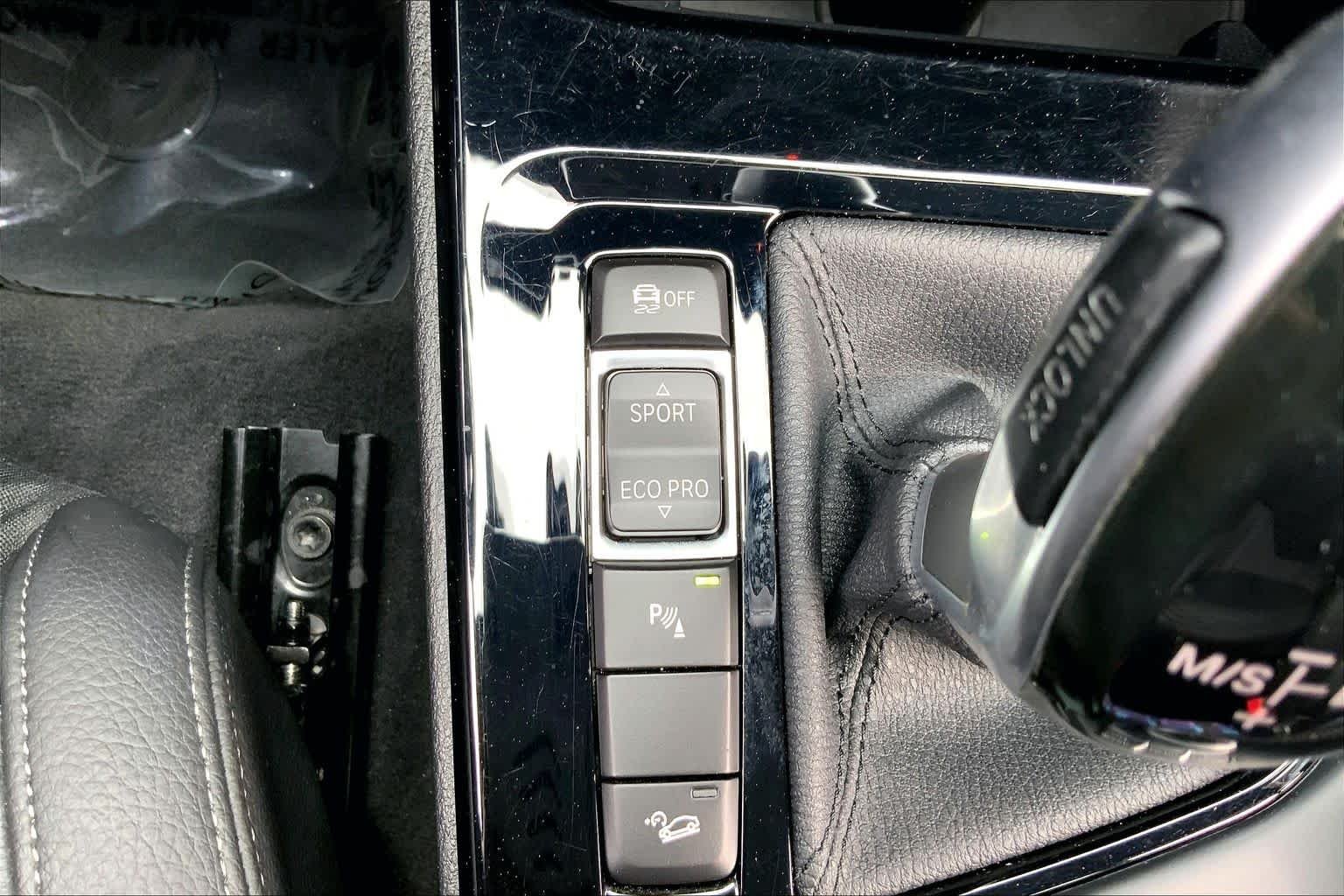 Used 2021 Black Sapphire Metallic BMW xDrive28i image 33