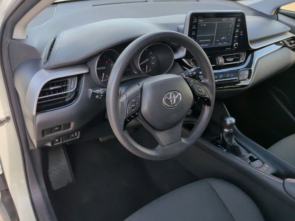 Used 2020 White Toyota LE image 14