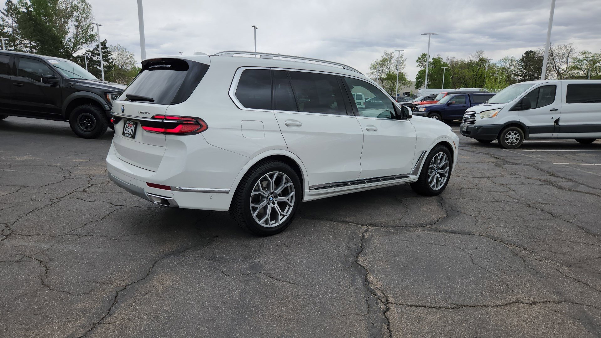 Used 2025 Alpine White BMW xDrive40i image 16