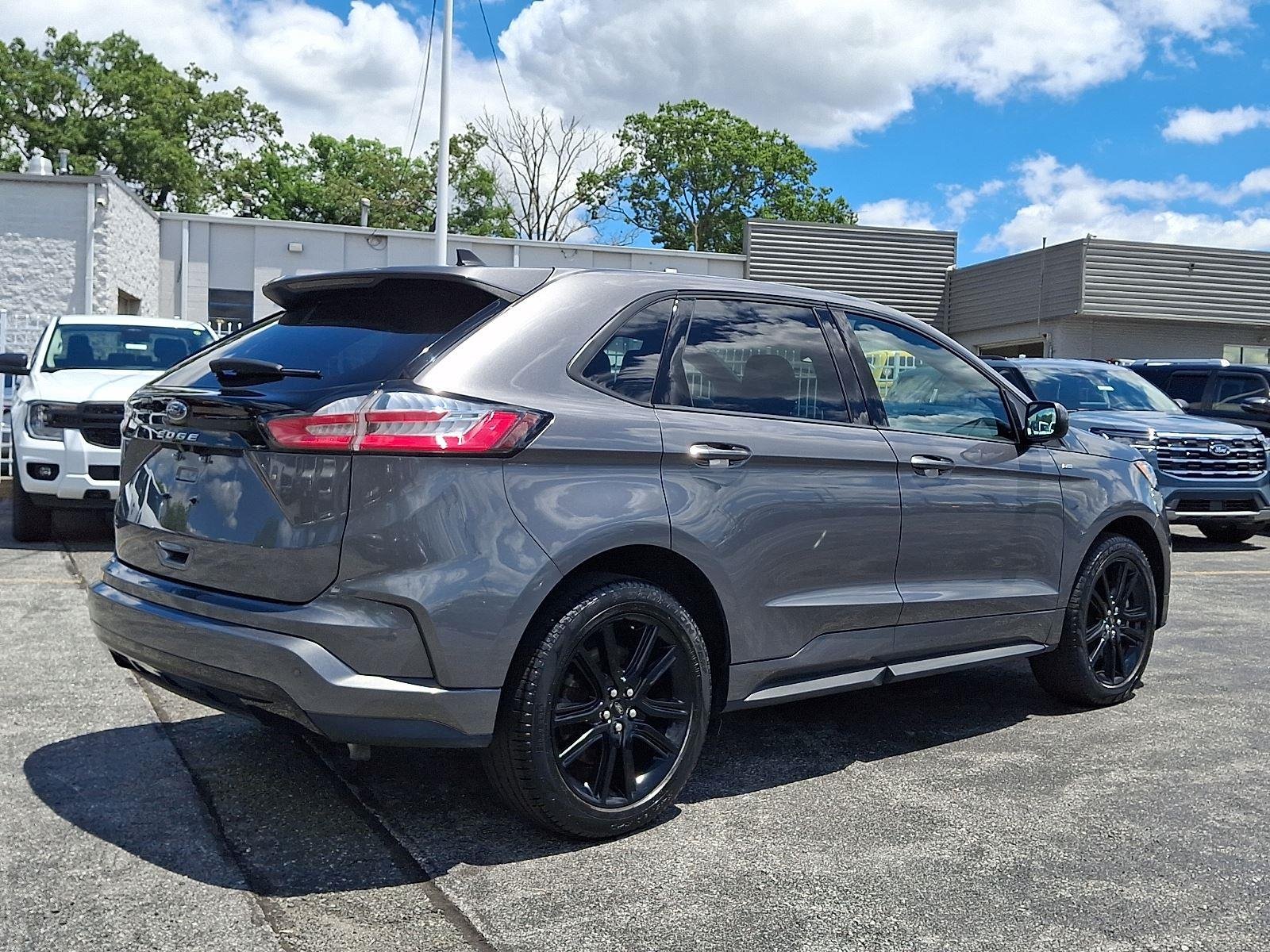 Certified Used 2024 Carbonized Gray Ford ST-Line image 6