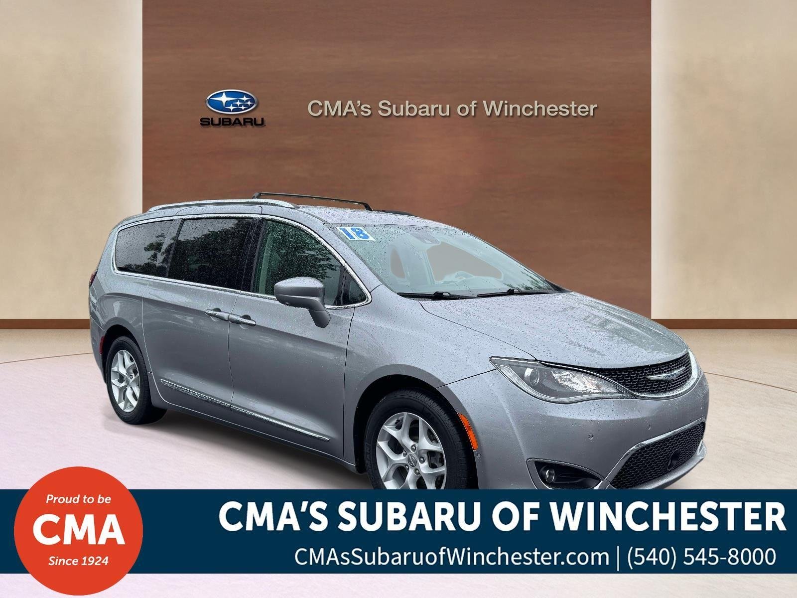 2018 Chrysler Pacifica Touring L's photo