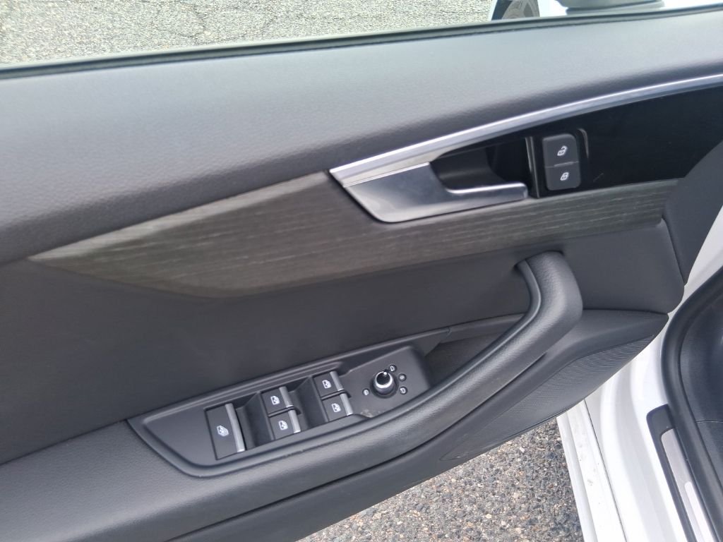 Used 2022 Black Audi 45 Premium image 9