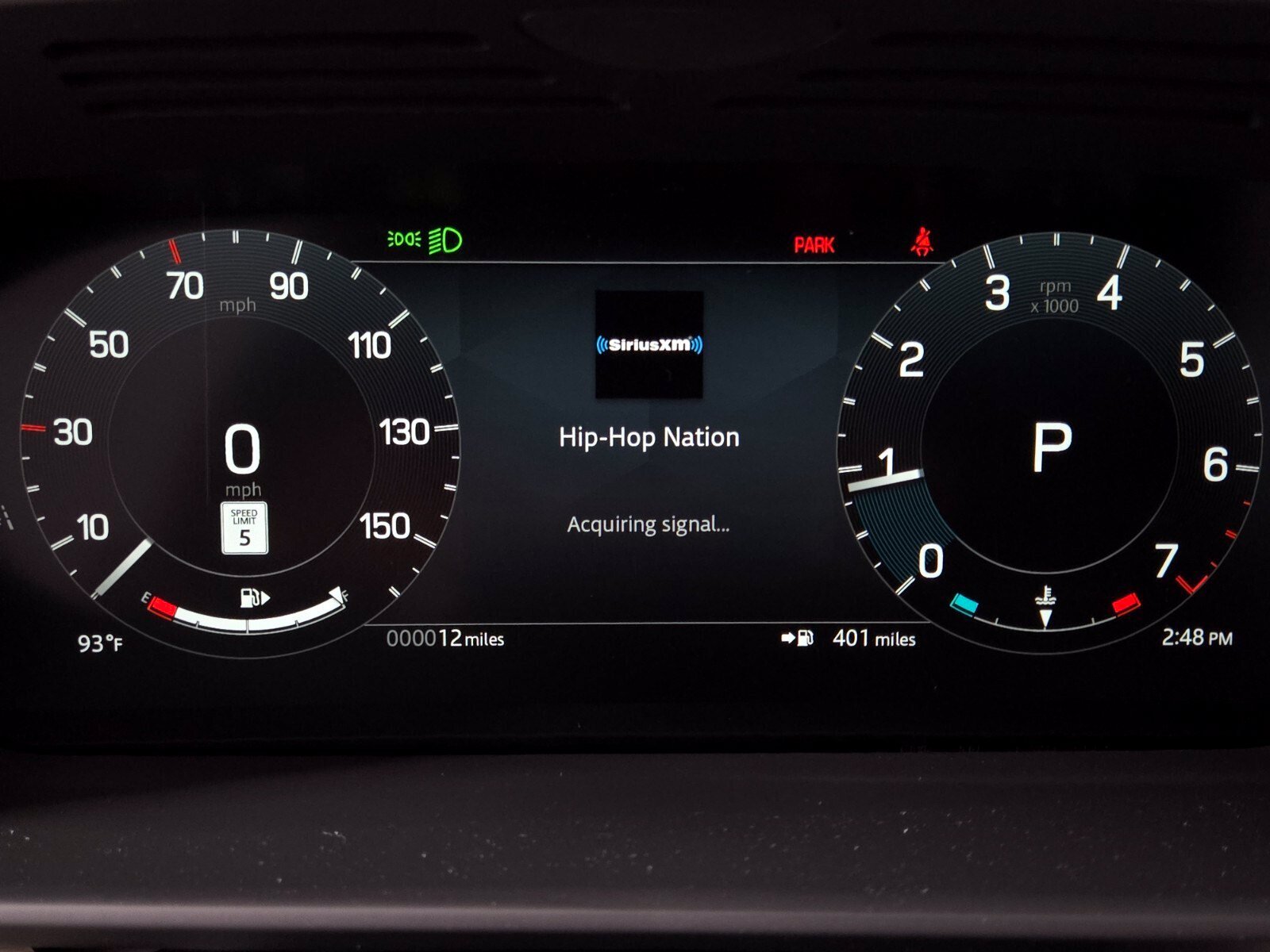 New 2026 Santorini Black Land Rover Dynamic SE image 32
