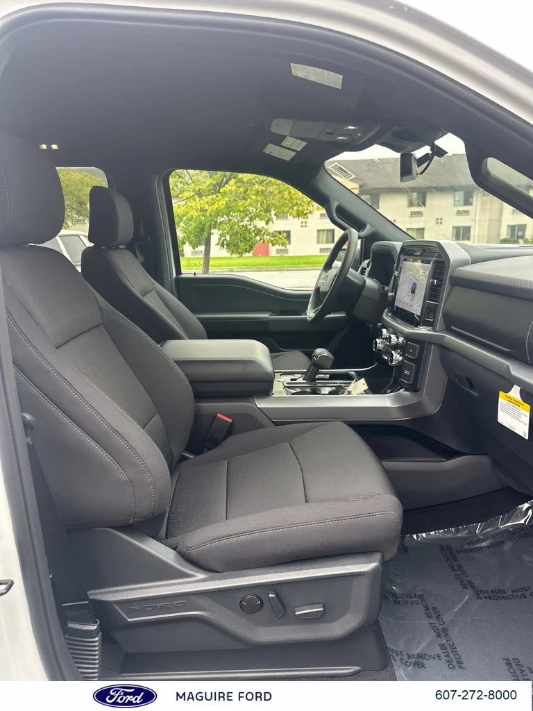 New 2026 Oxford White Ford XLT image 12
