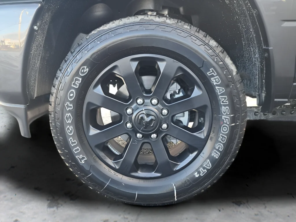 New 2026 Granite Crystal Metallic Clear-Coat Exterior Paint RAM Laramie image 28
