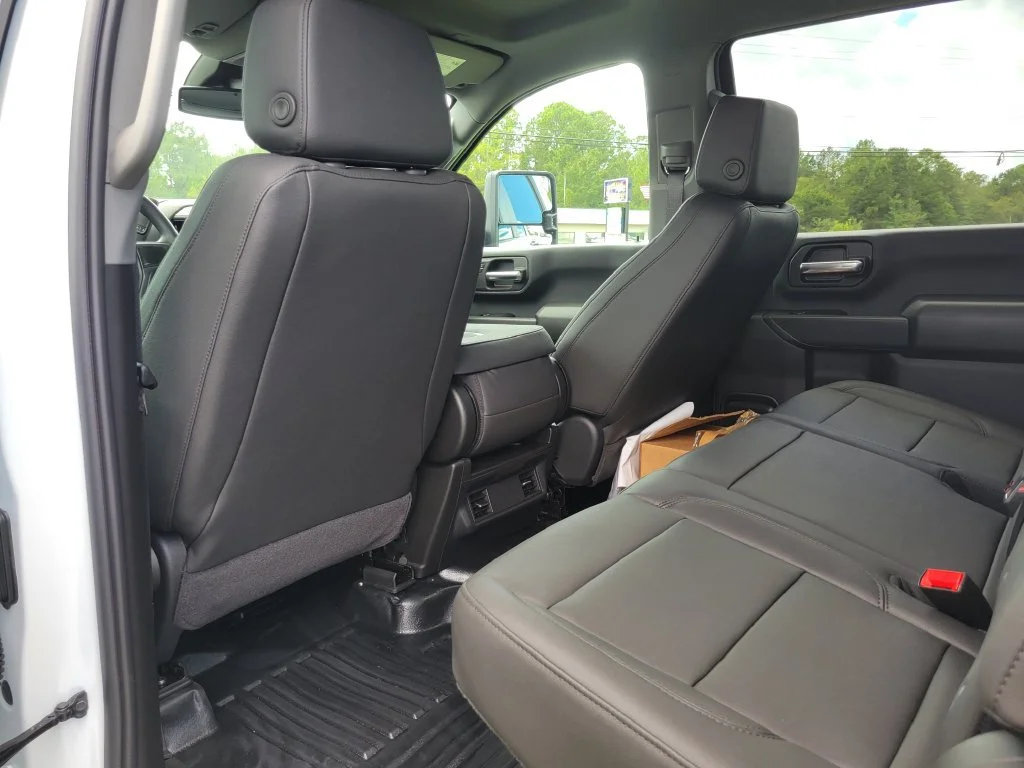 New 2026 Summit White Chevrolet Work Truck image 13