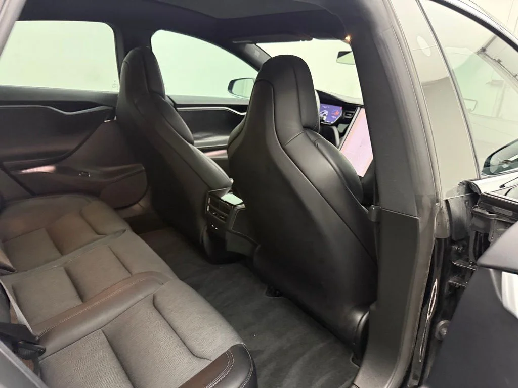 Used 2018 Black Tesla 75D image 42