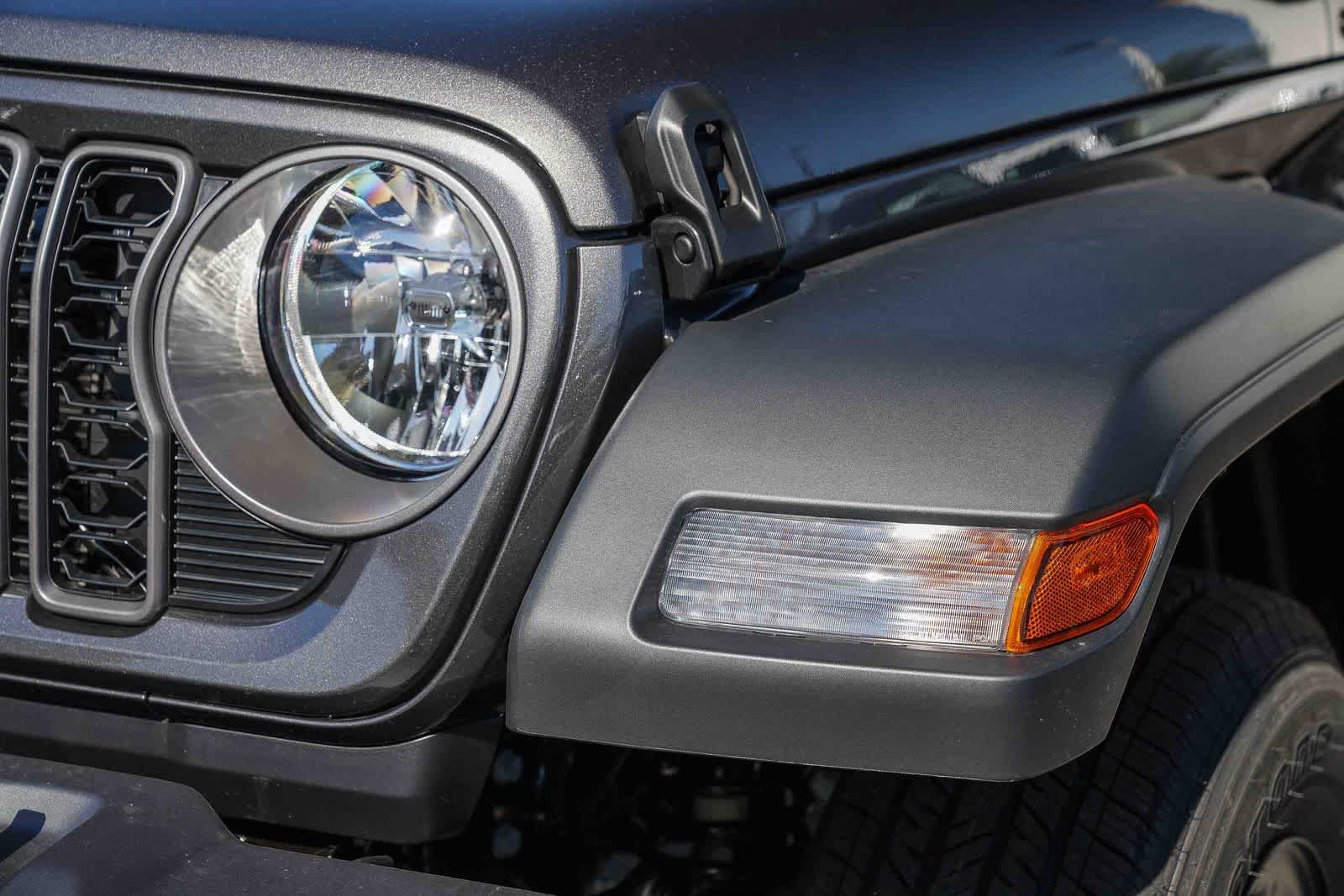 New 2026 Granite Crystal Metallic Clear-Coat Exterior Paint Jeep Sport image 8