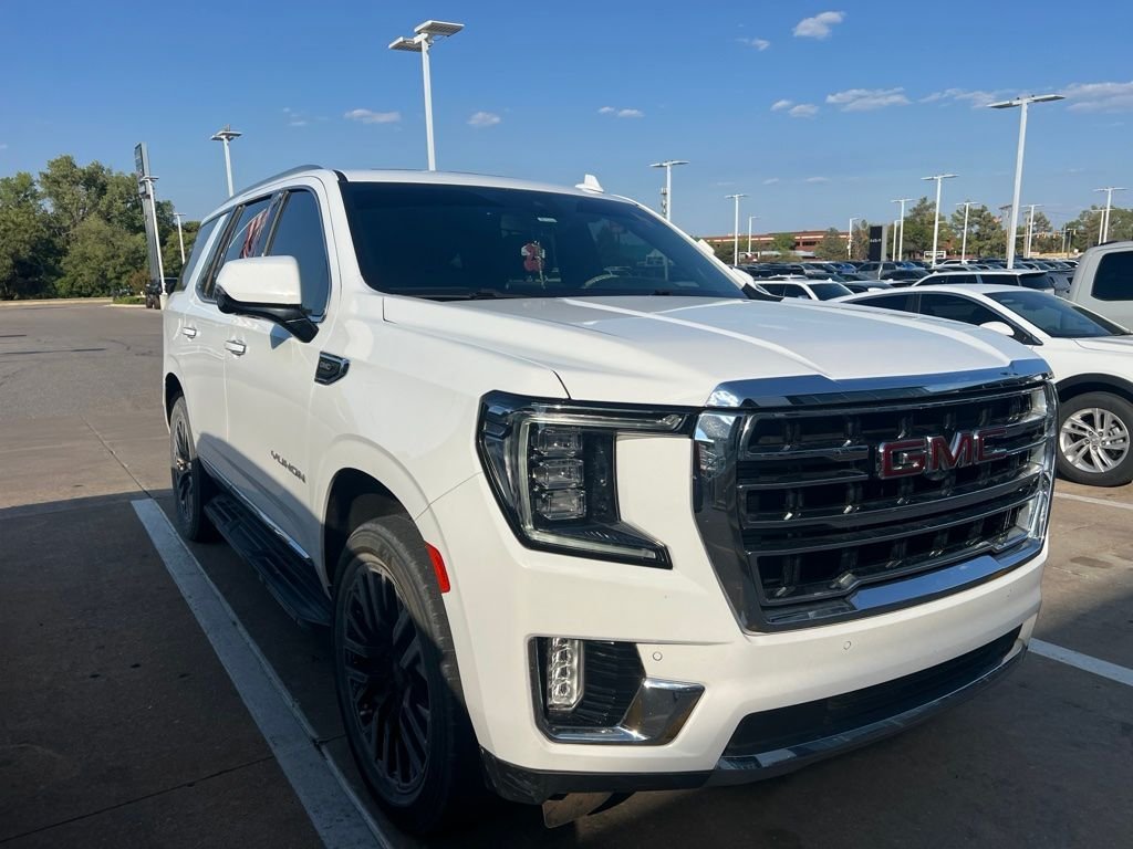 Used 2023 White GMC SLT image 1