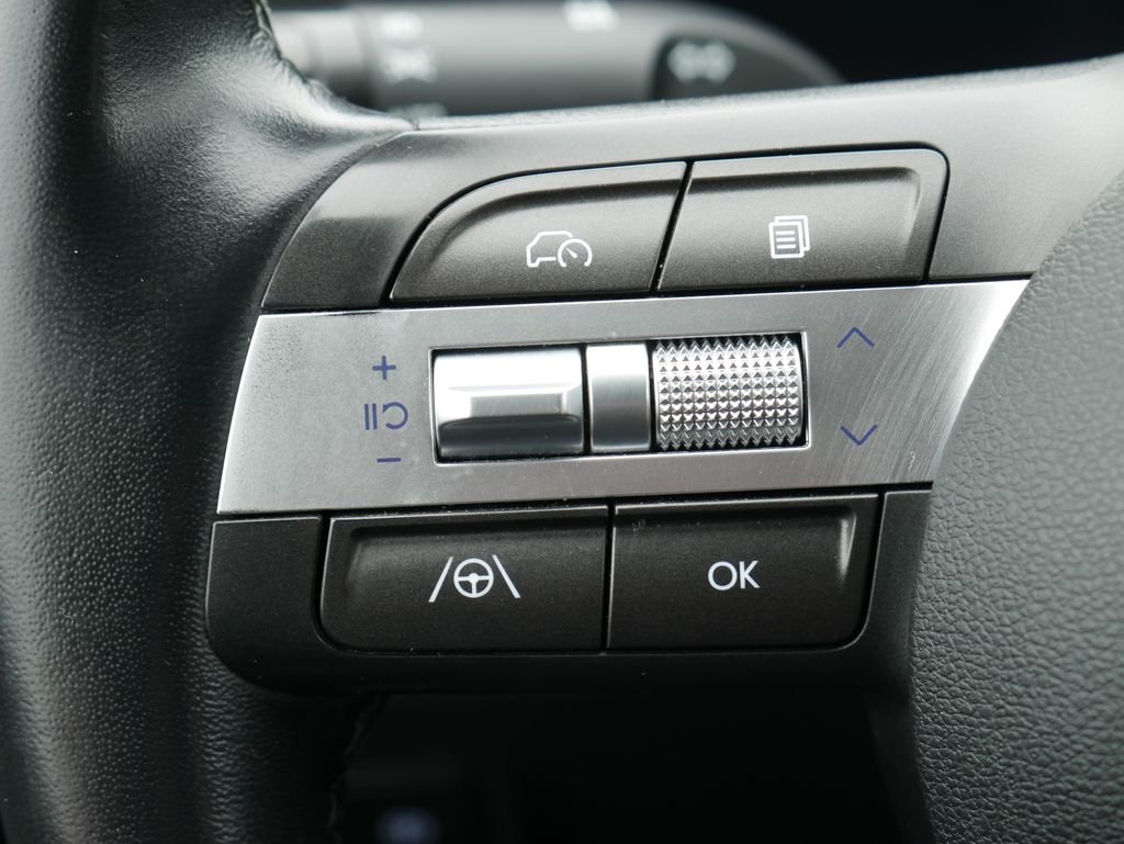 Used 2024 Yellow Hyundai SEL image 26