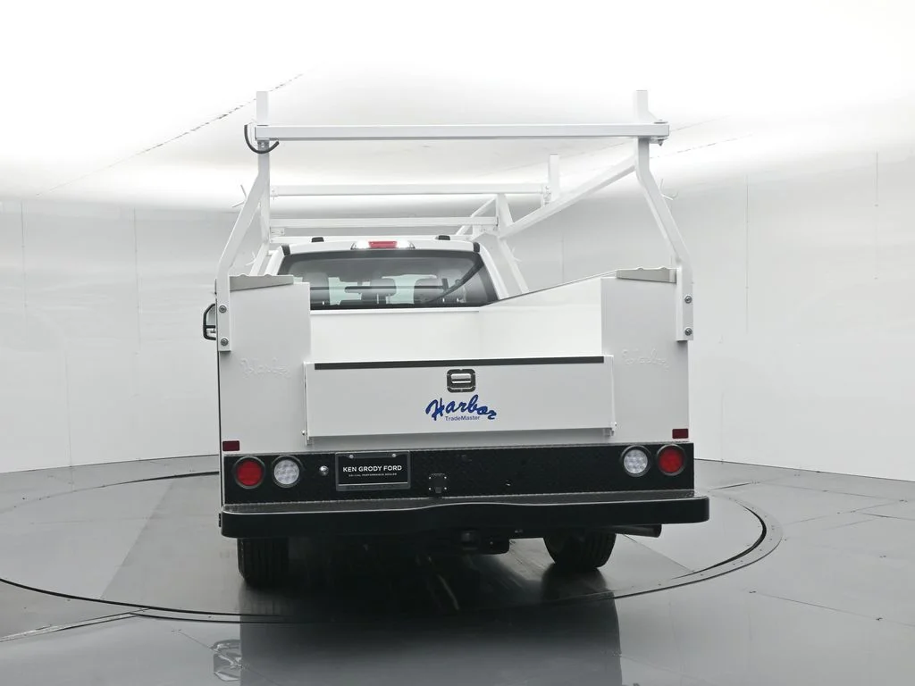 New 2026 Oxford White Ford XL image 33