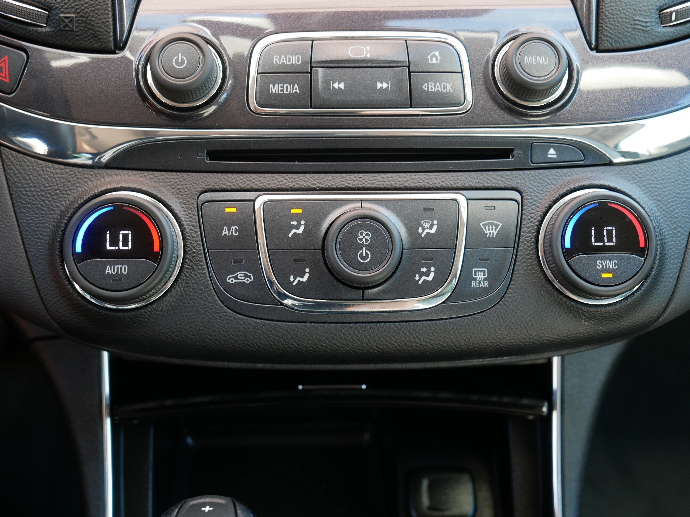 Used 2014 Ashen Gray Metallic Chevrolet LTZ image 23