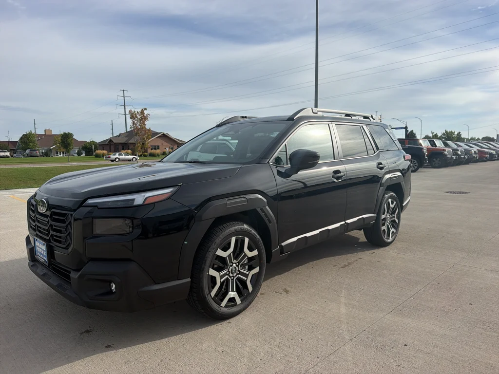 New 2026 CRYSTAL BLACK SILICA Subaru Touring XT image 2