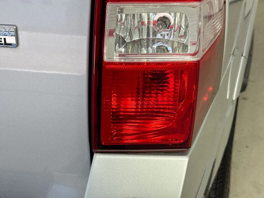 Used 2013 Silver Ford XLT image 30