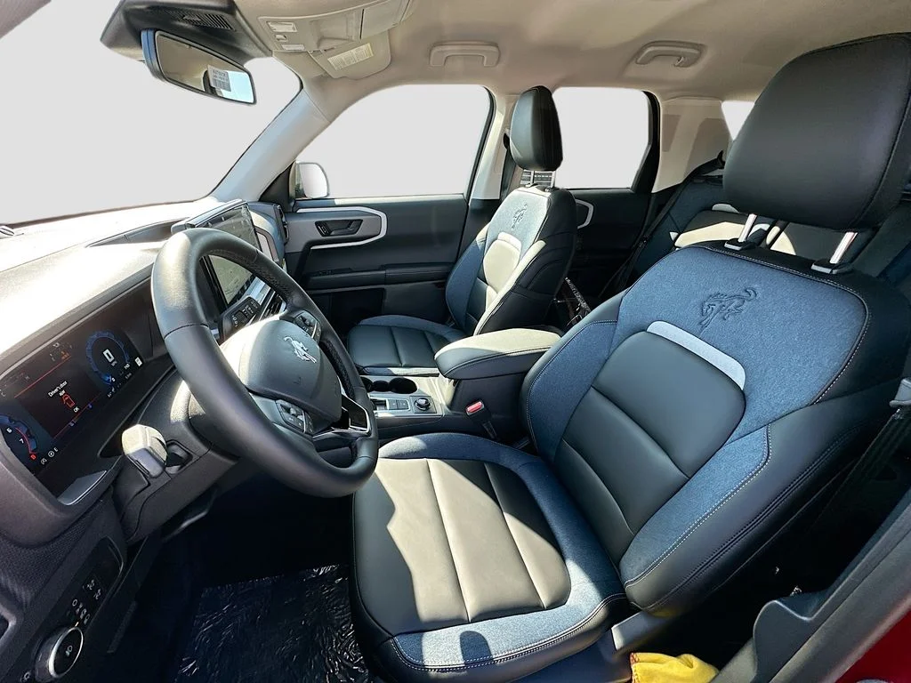 New 2025 Ruby Red Metallic Tinted Clearcoat Ford Outer Banks® image 7