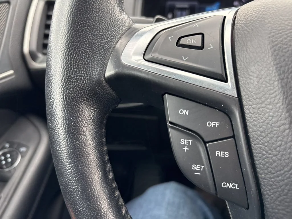 2022 Ford Edge SEL - Photo 9