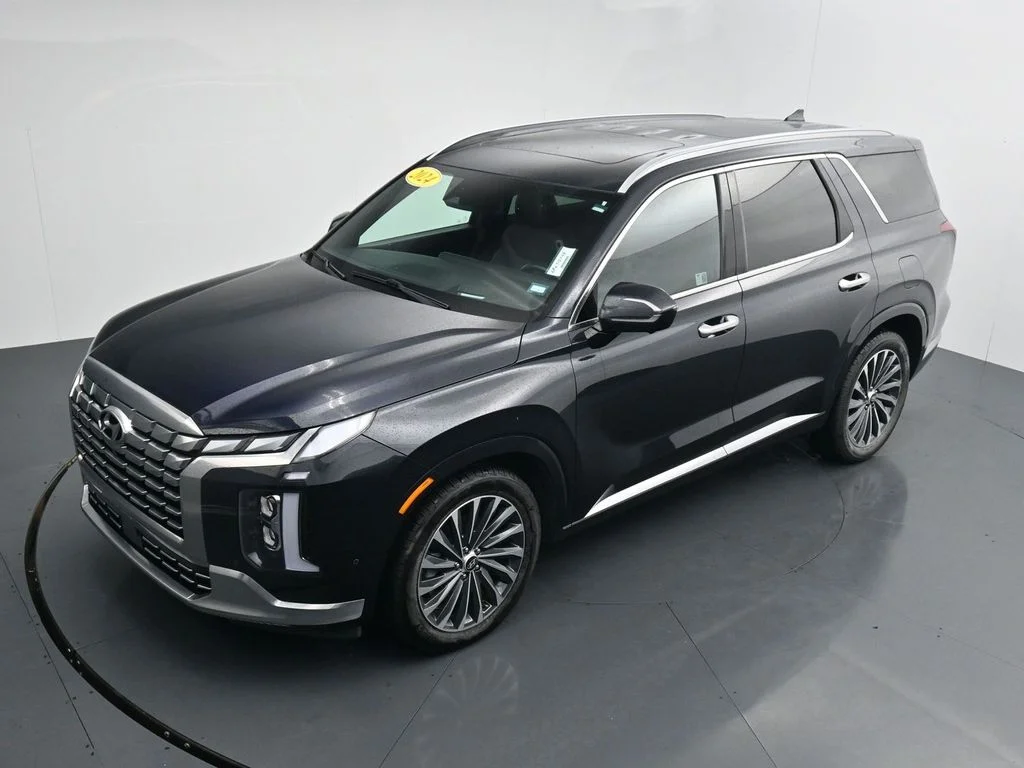 Used 2024 White Hyundai Calligraphy image 21